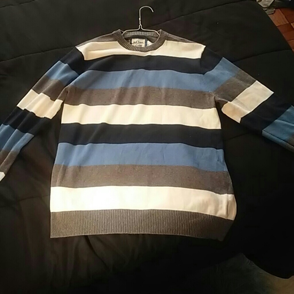 Long sleeve sweater